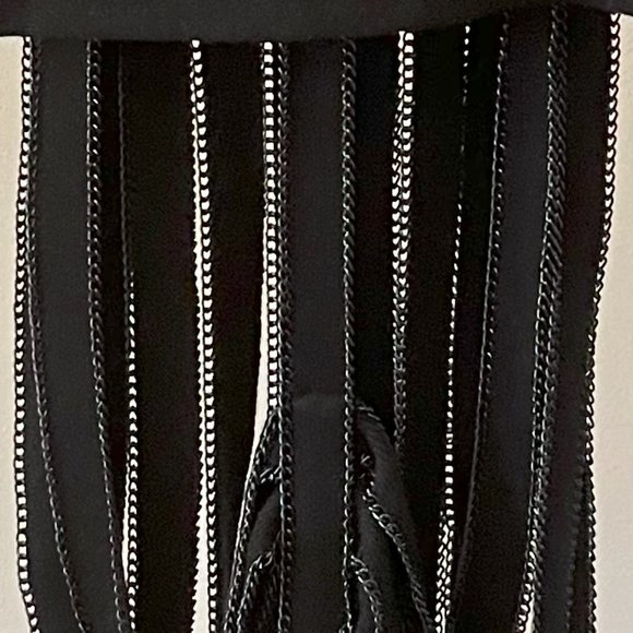 Black Crop Top - Picture 8 of 9